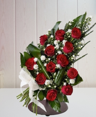 Ramo funerario 12 rosas rojas para tanatorio envio urgente, Envíos Florales Urgentes a Tanatorios